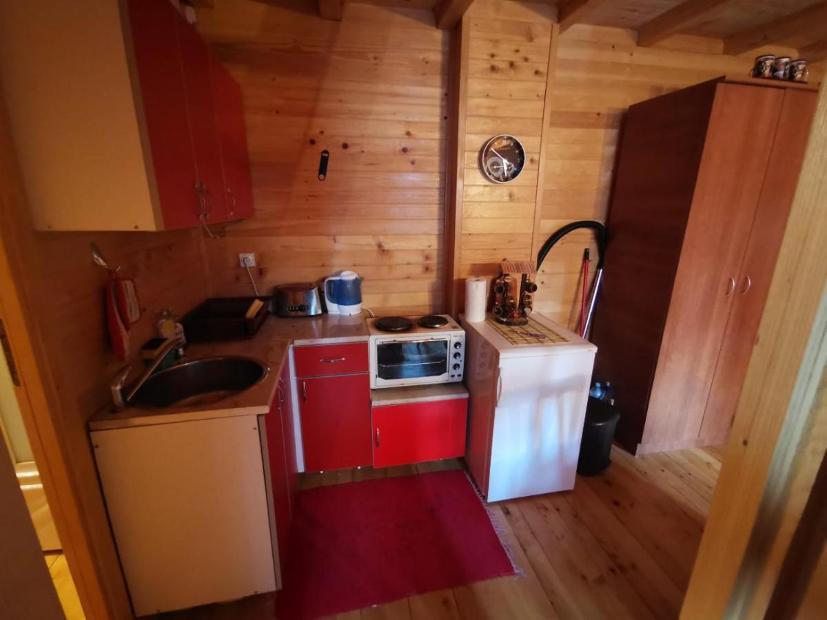Apartman Bugar Mitrovac Esterno foto
