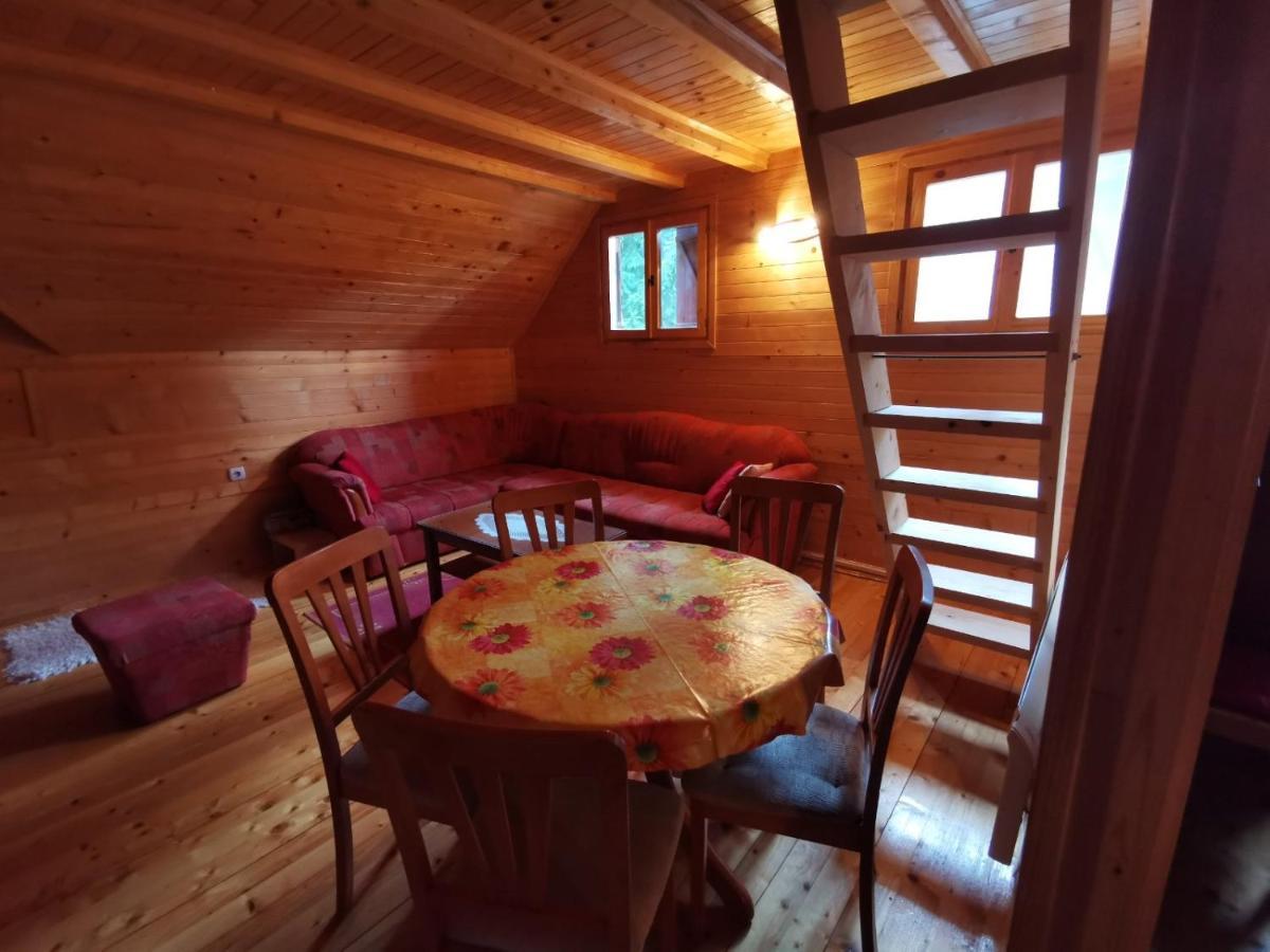 Apartman Bugar Mitrovac Esterno foto