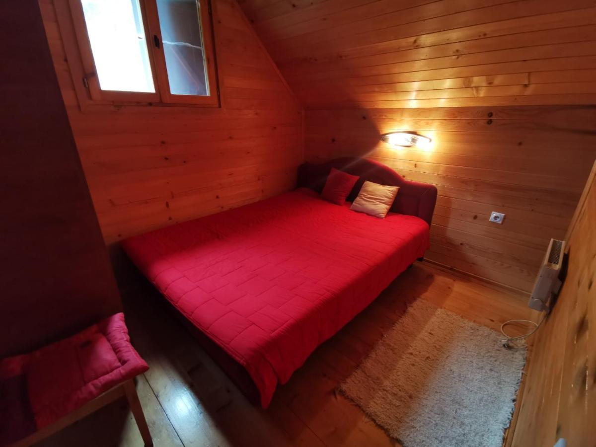Apartman Bugar Mitrovac Esterno foto